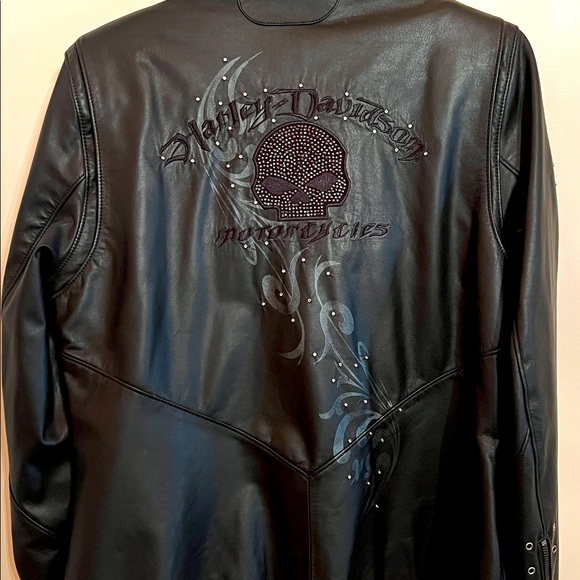 Harley-Davidson Black Women's Leather Jacket with Rhinestones Embellishments. - Picture 7 of 11